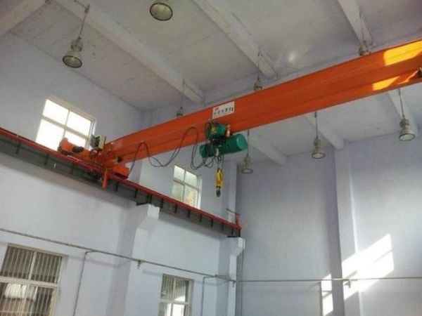 榆次区吊车租赁电话_吊车租赁需要考虑哪些因素